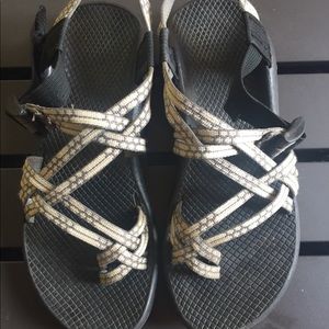 Women’s Chacos Size 8
